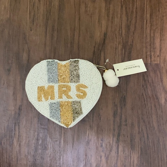 Francesca’s collections MRS heart shaped striped pouch - Picture 9 of 9